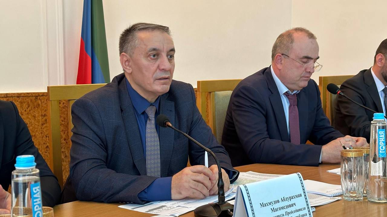 В Тарумовском районе состоялось заседание северной зональной группы по увеличению доходной части бюджета и легализации "теневого" сектора экономики